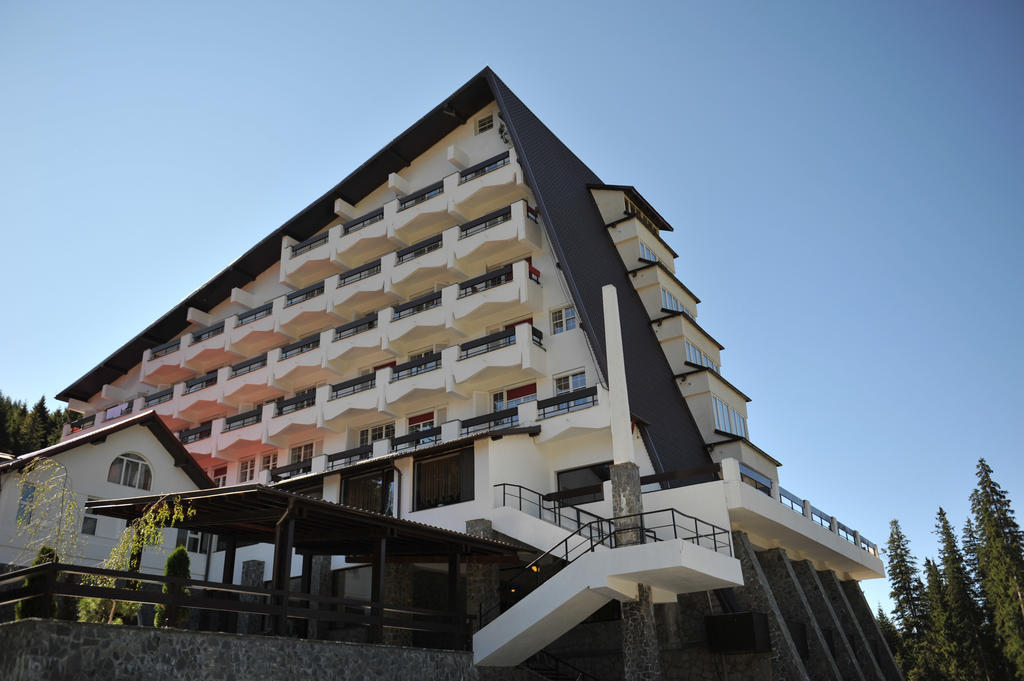 Hotel Pestera Sinaia Extérieur photo